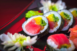 Futomaki Tuńczyk Mango  - 6 szt. 